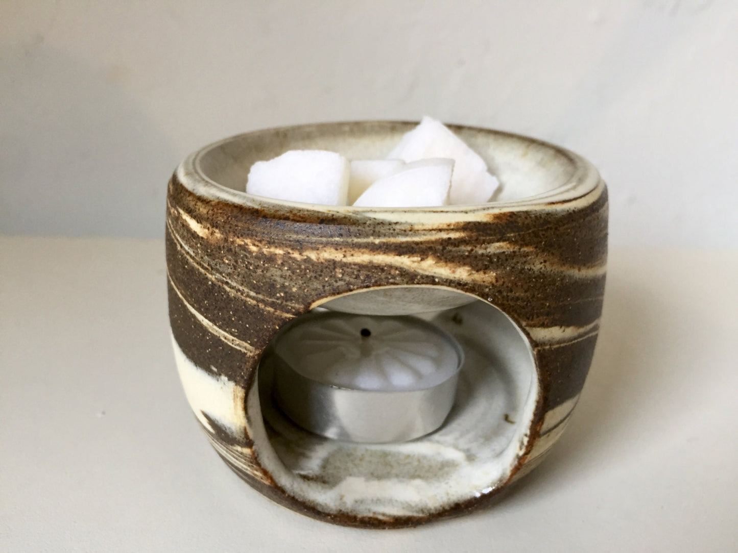 ceramics- round oil burner/wax melter - marbled clay