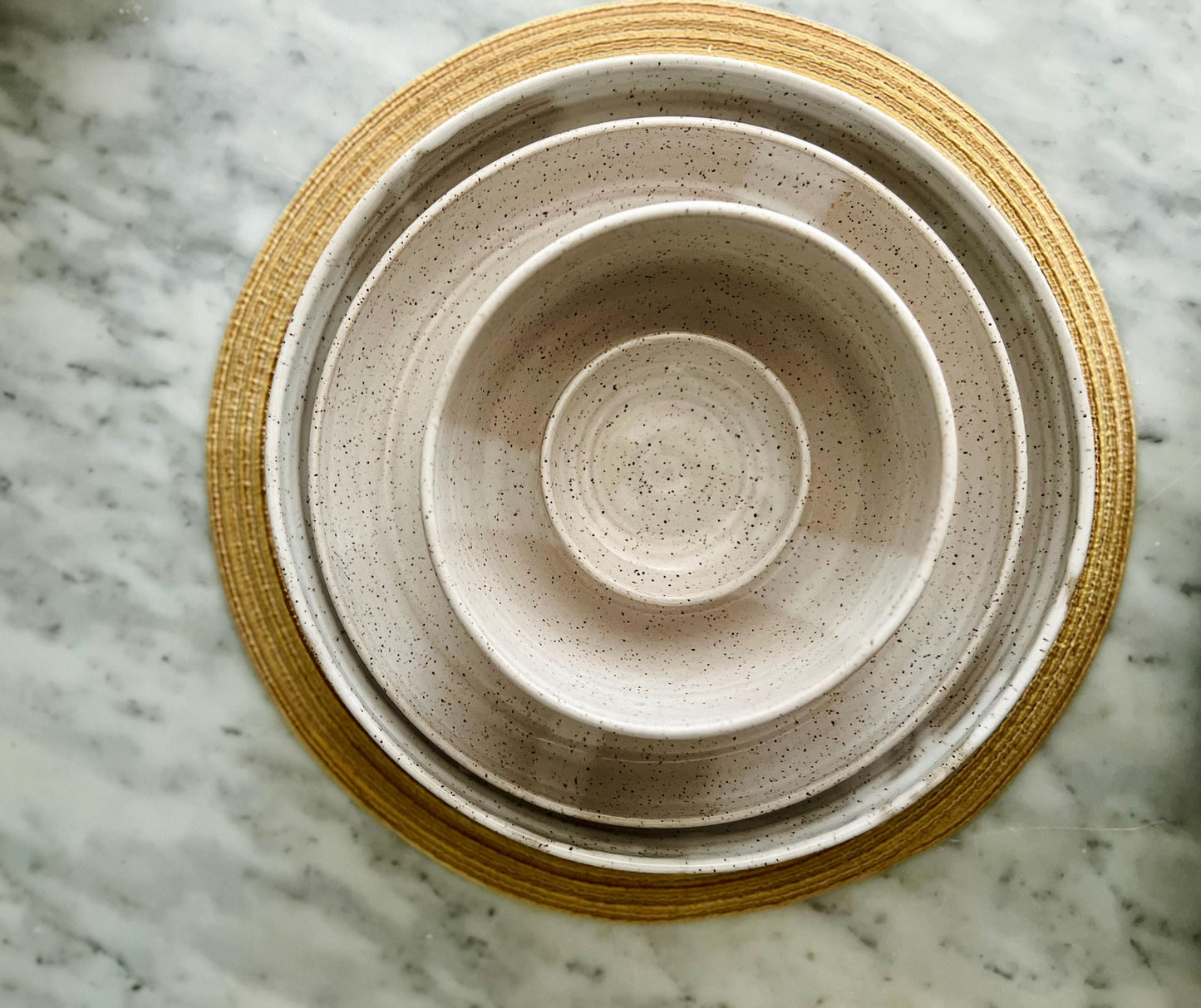 Handmade "Blate" Ceramic Kitchenware Modern line pattern- Bowl-like Plate Hand-Carved Stoneware Deep Plate