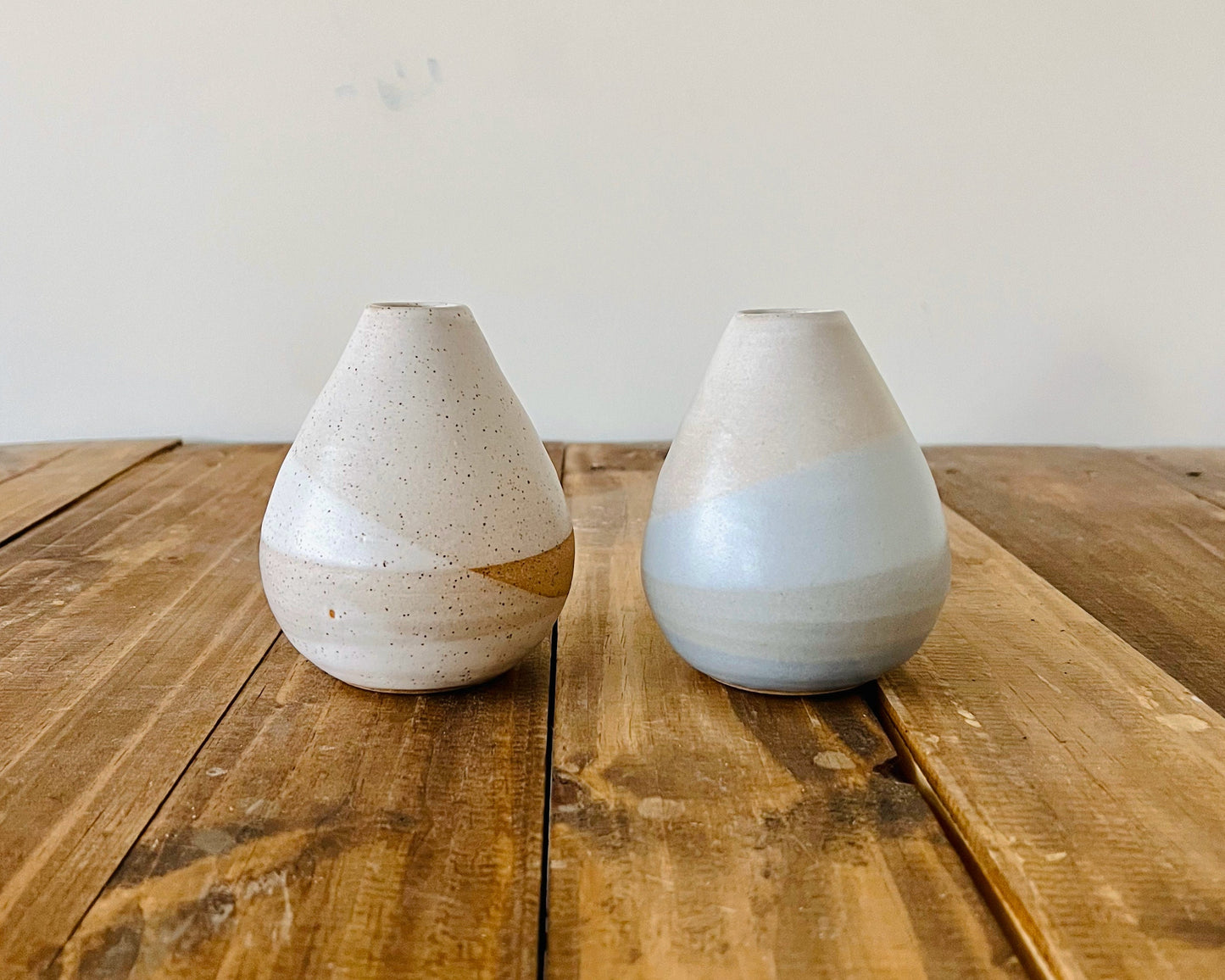 Handmade Criss-Cross Wide-Bottom Bud Vase – Unique Ceramic Vase with Color Options