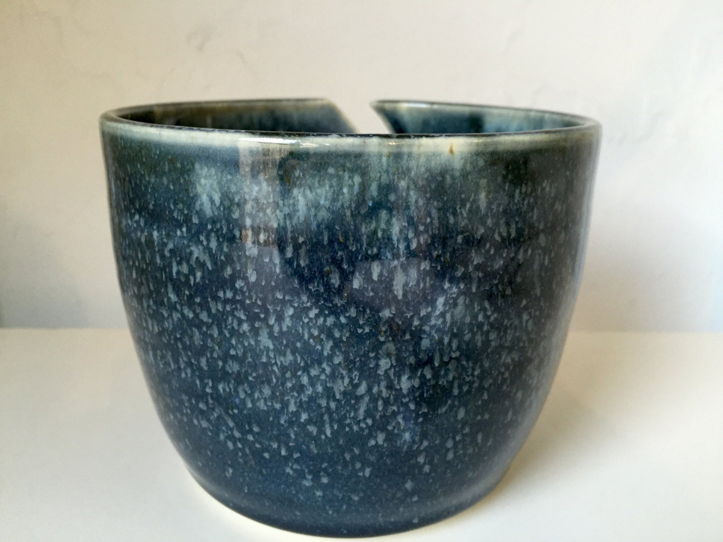yarnbowl - ceramics - knitting bowl- blue indigo