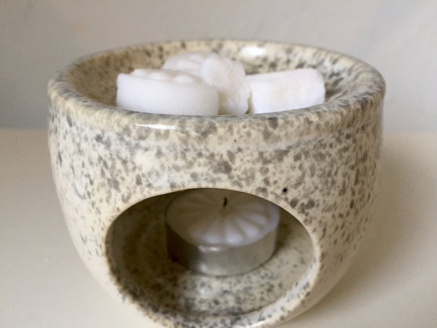 ceramic oil burner/wax melter - White- modern black