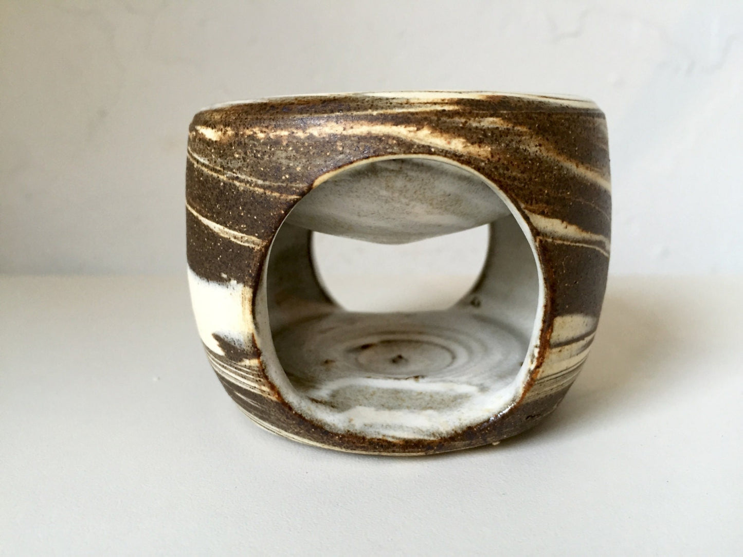 ceramics- round oil burner/wax melter - marbled clay