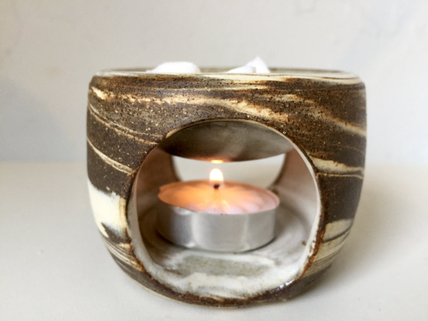ceramics- round oil burner/wax melter - marbled clay