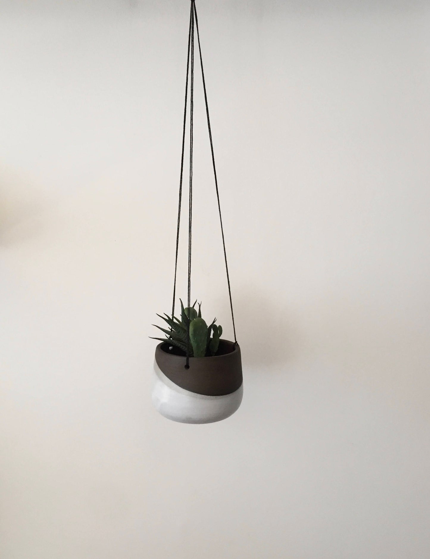 Small Ceramic planter-white-   Hanging flower pot - herb planter