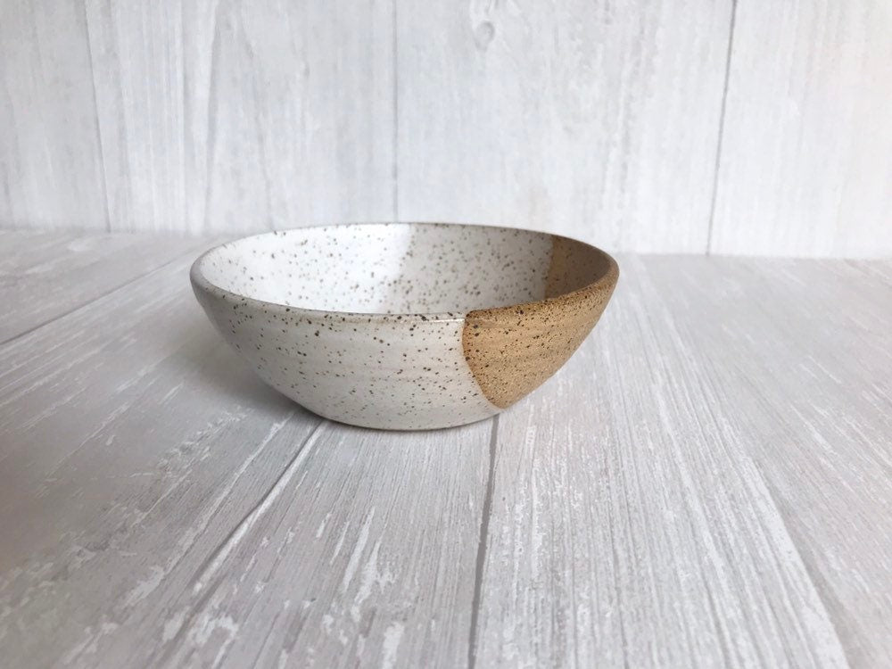 Speckled-ceramic garlic grater - multipurpose dish-kitchenware- bowls- White