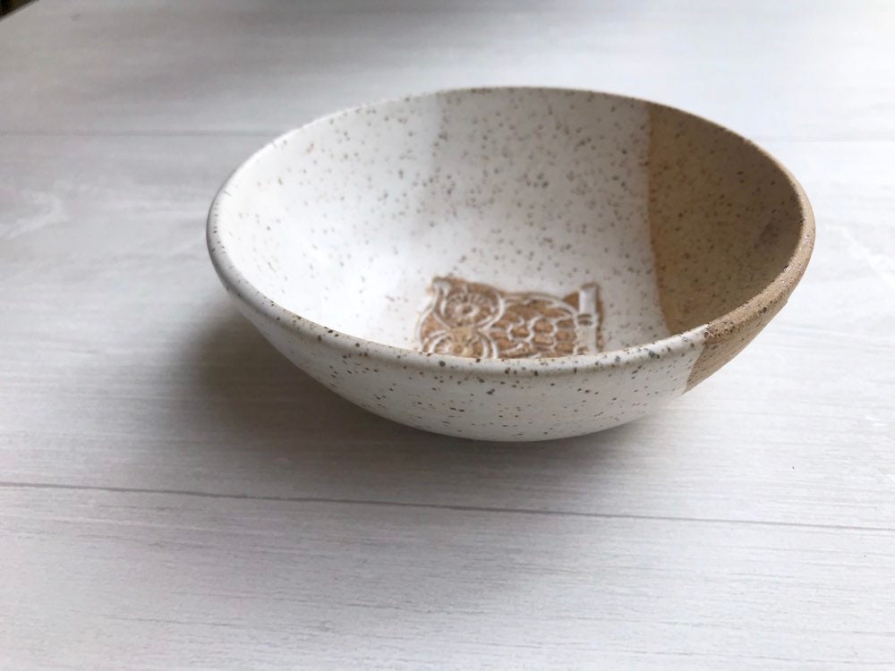 Speckled-ceramic garlic grater - multipurpose dish-kitchenware- bowls- White