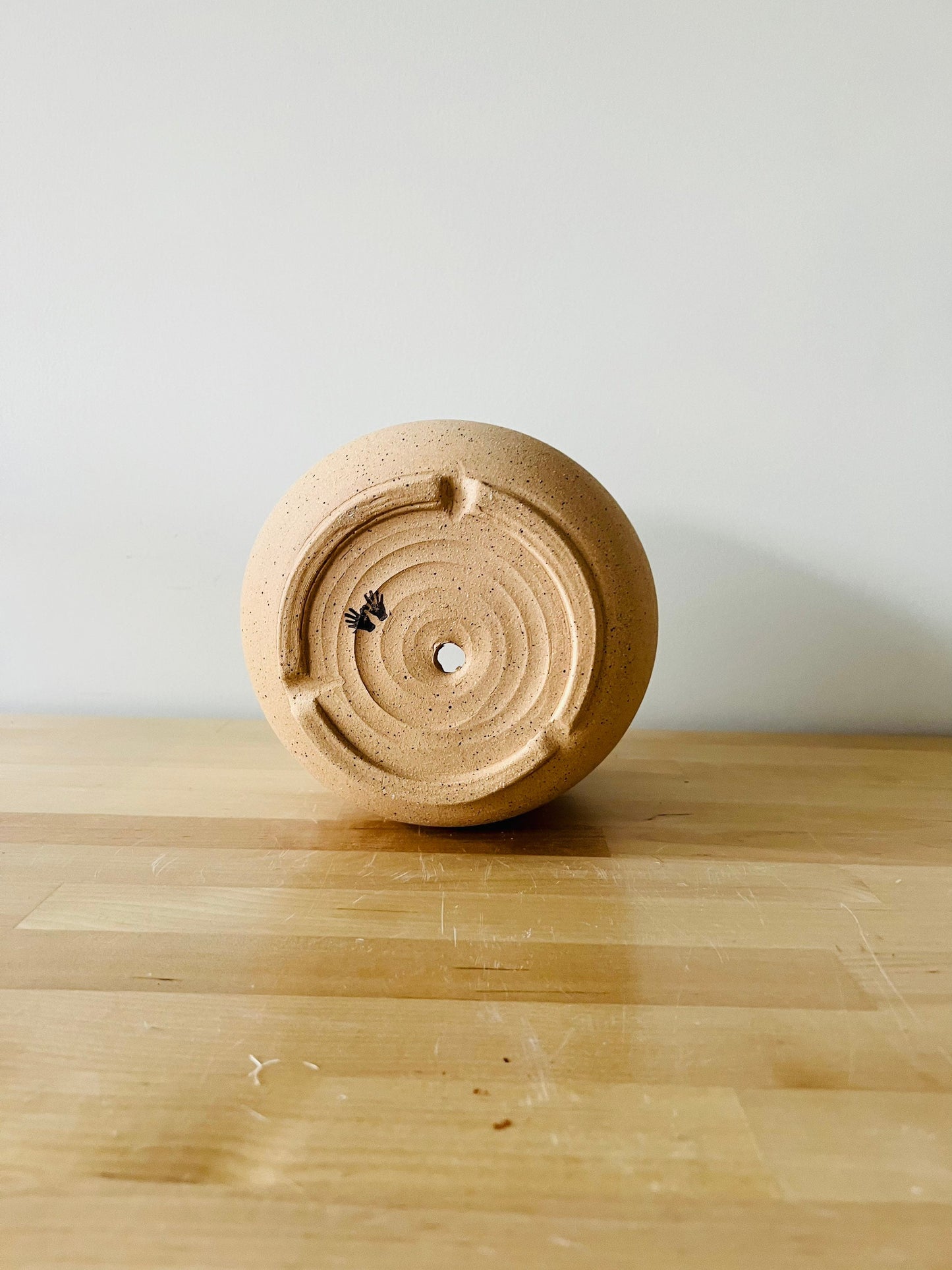 SECONDS- Round Bottom planter with drainhole.6" pot. white. ceramic handemade