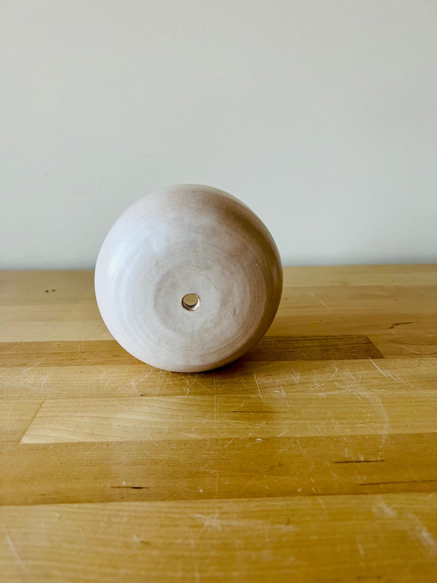 Succulent pot- drainage hole . 3 White. Ceramic- limited edition