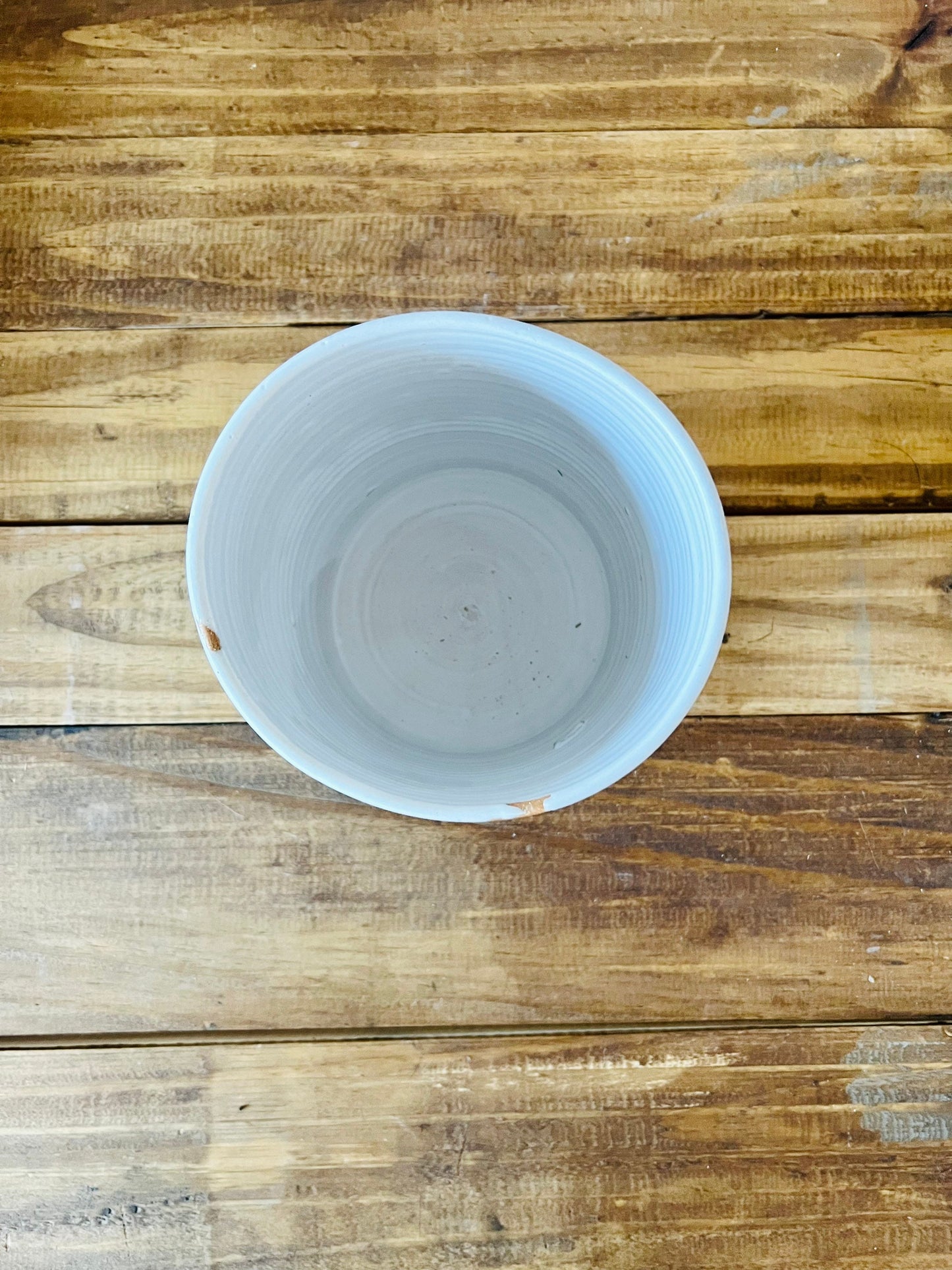 SECONDS white criss cross utensil holder. ceramic.