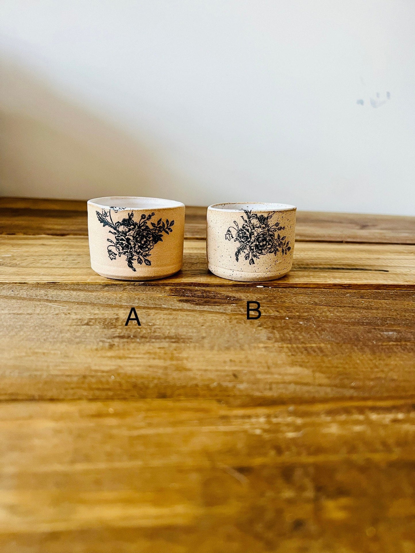 Limited Edition - Ceramic Matchstick Holder - Strike-on-side - Flower Bush Design