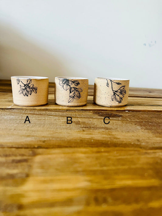 Limited Edition - Ceramic Matchstick Holder - Strike-on-side - Flower Design