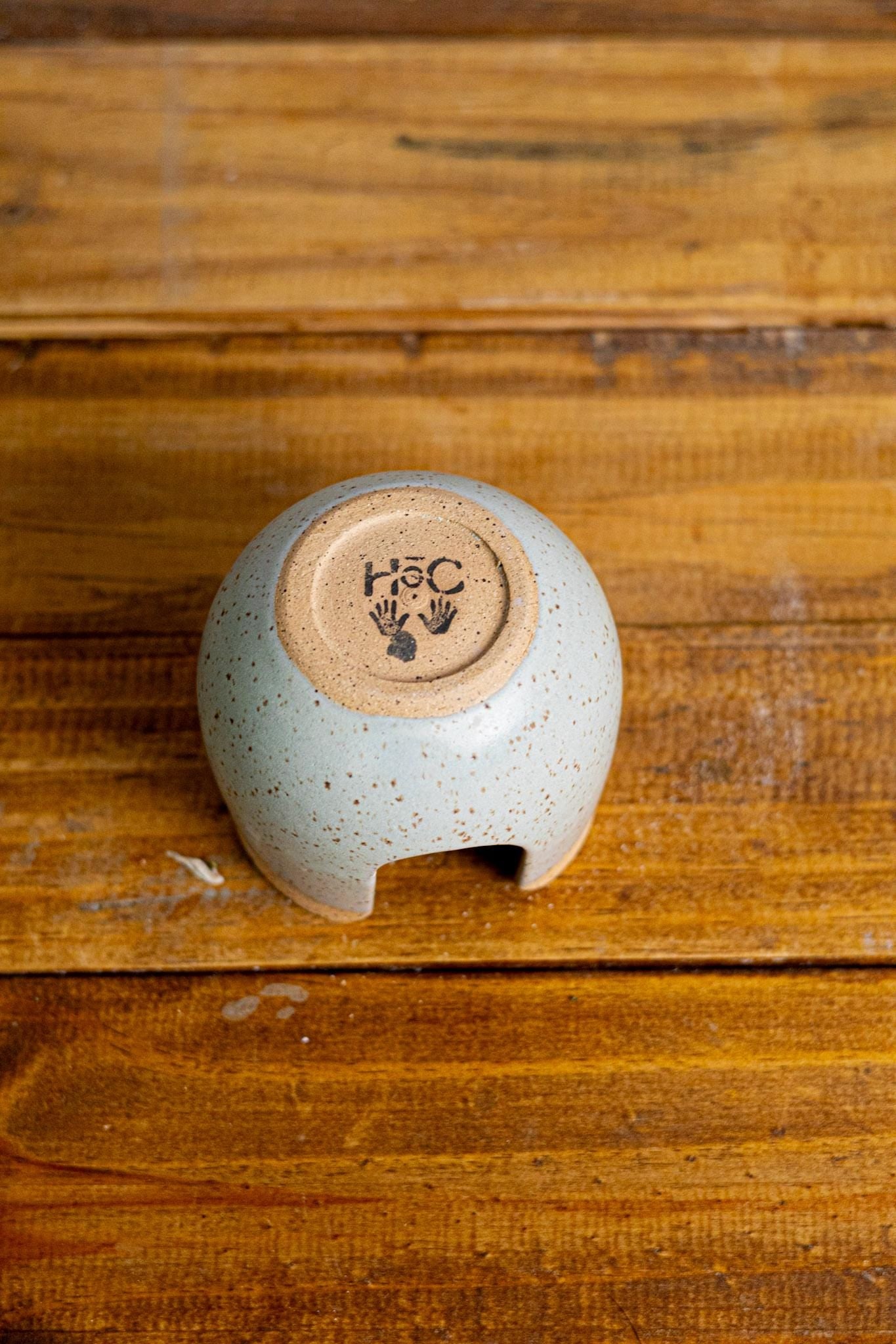 Handmade Ceramic Sponge Holder: Modern Kitchen Sink Organizer