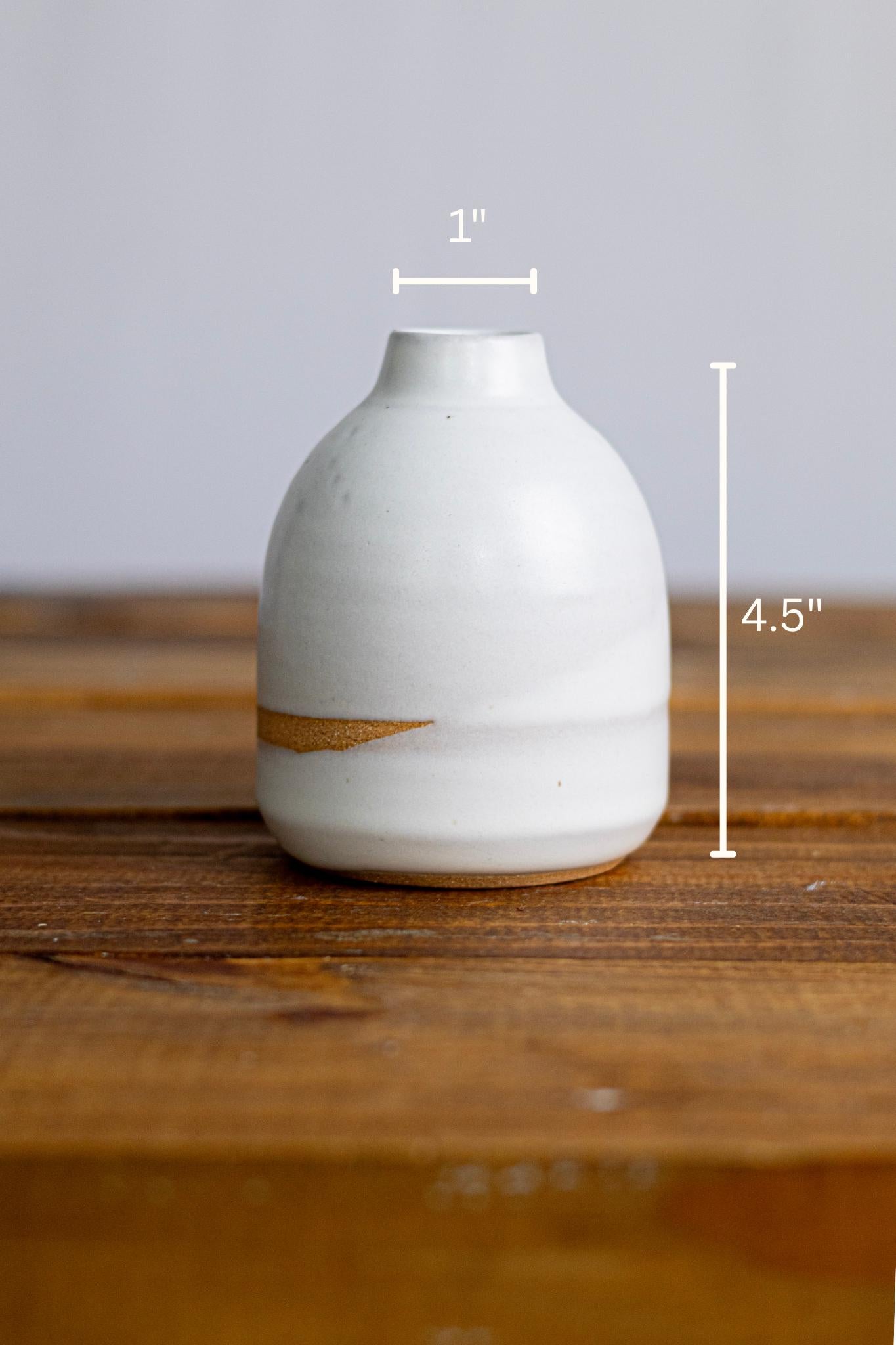Handmade Ceramic Bud Vase: Beige Stoneware, Minimalist Decor