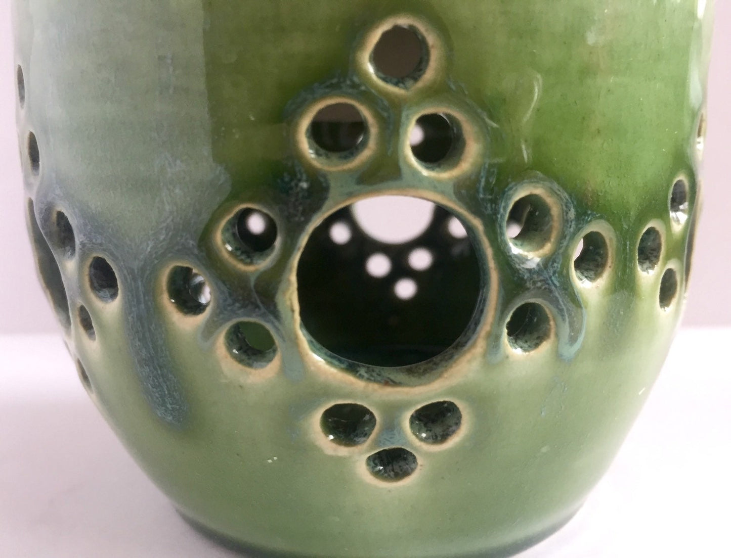 turqiouse ceramic wax warmer/oil burner with hand cut flower pattern