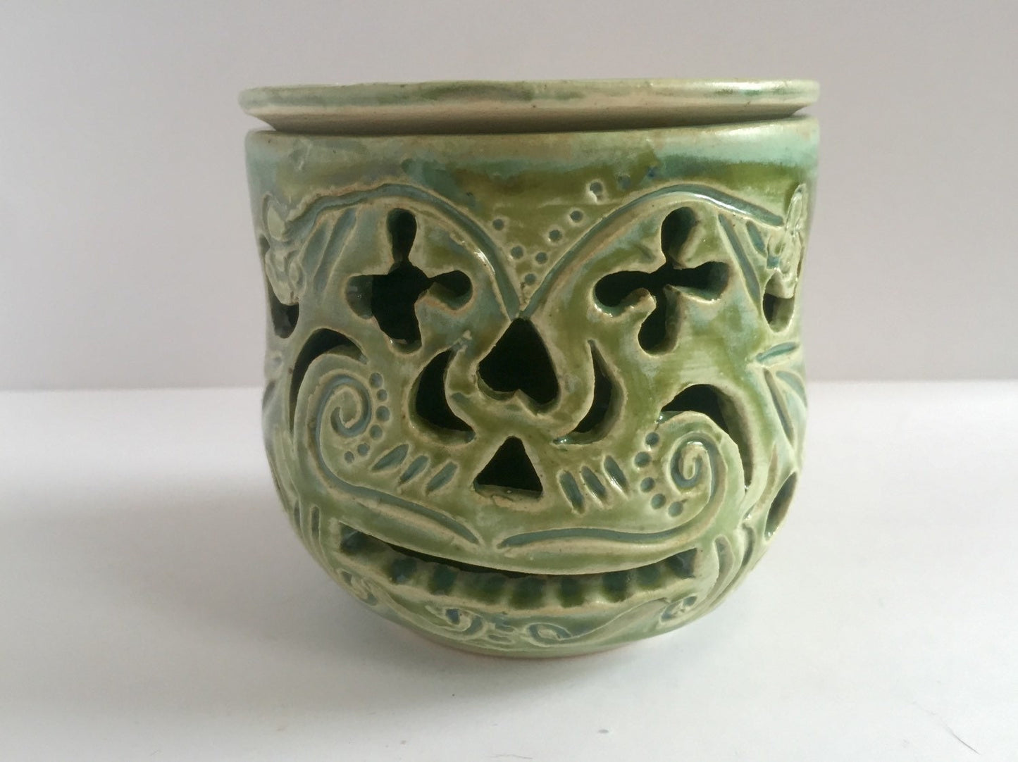 Handmade turqiouse ceramic wax warmer/ oil burner with sugarskull design