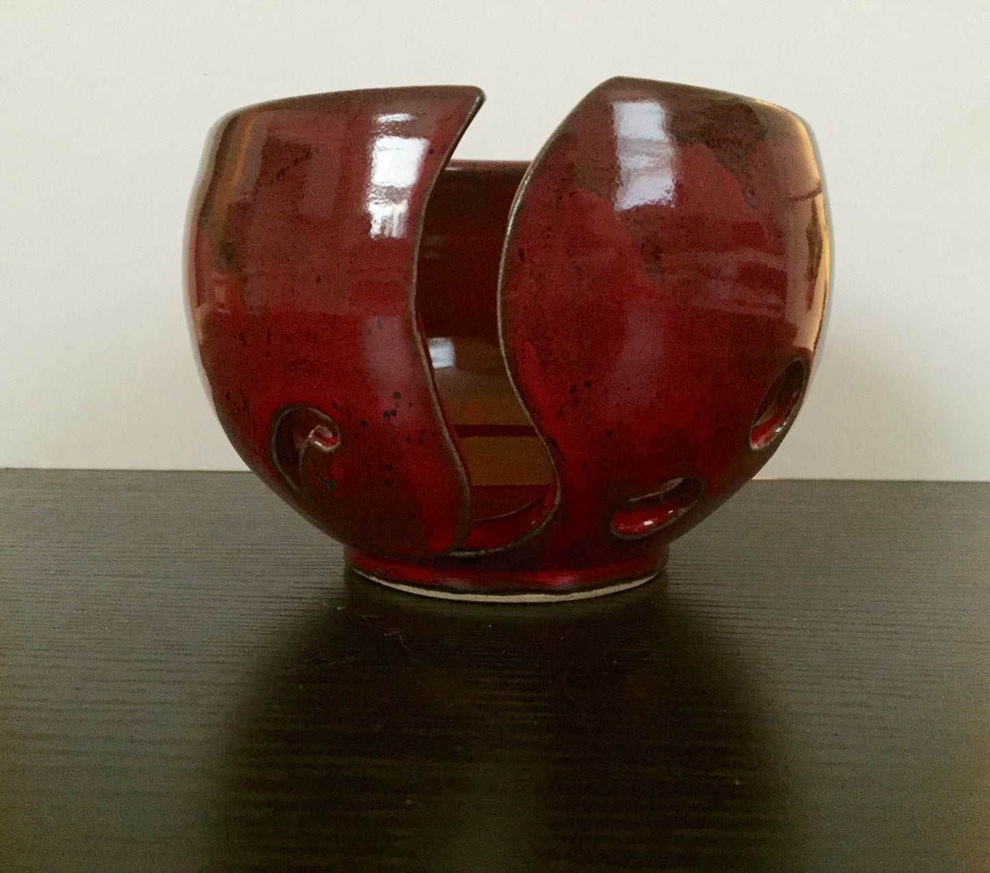 yarnbowl for knitters ceramic in red